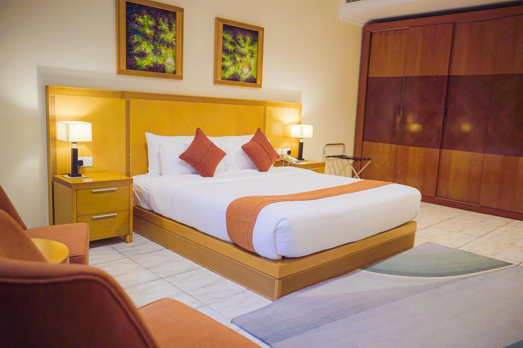 City Seasons Hotel & Suites Muscat Ngoại thất bức ảnh