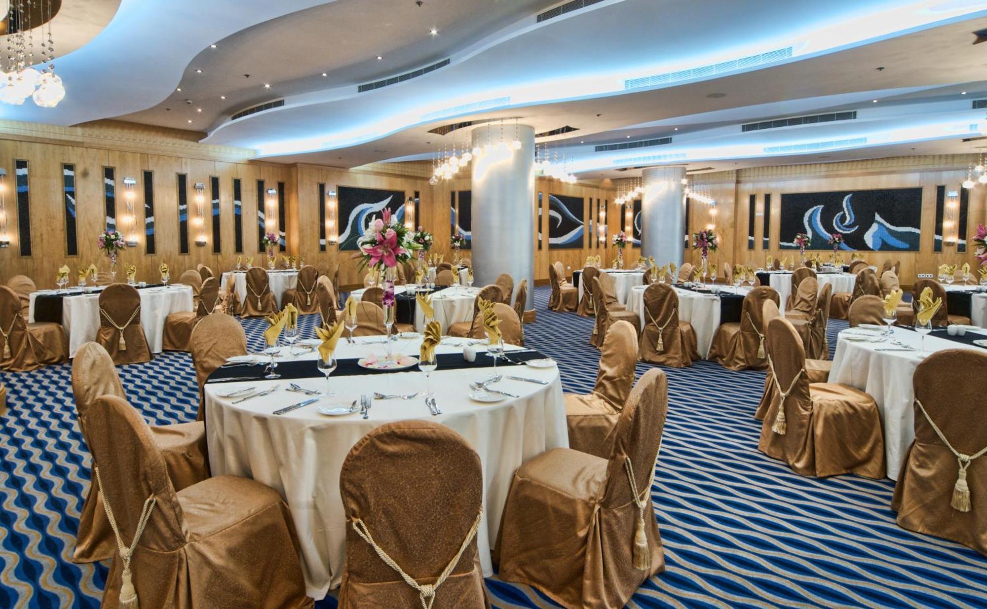City Seasons Hotel & Suites Muscat Ngoại thất bức ảnh