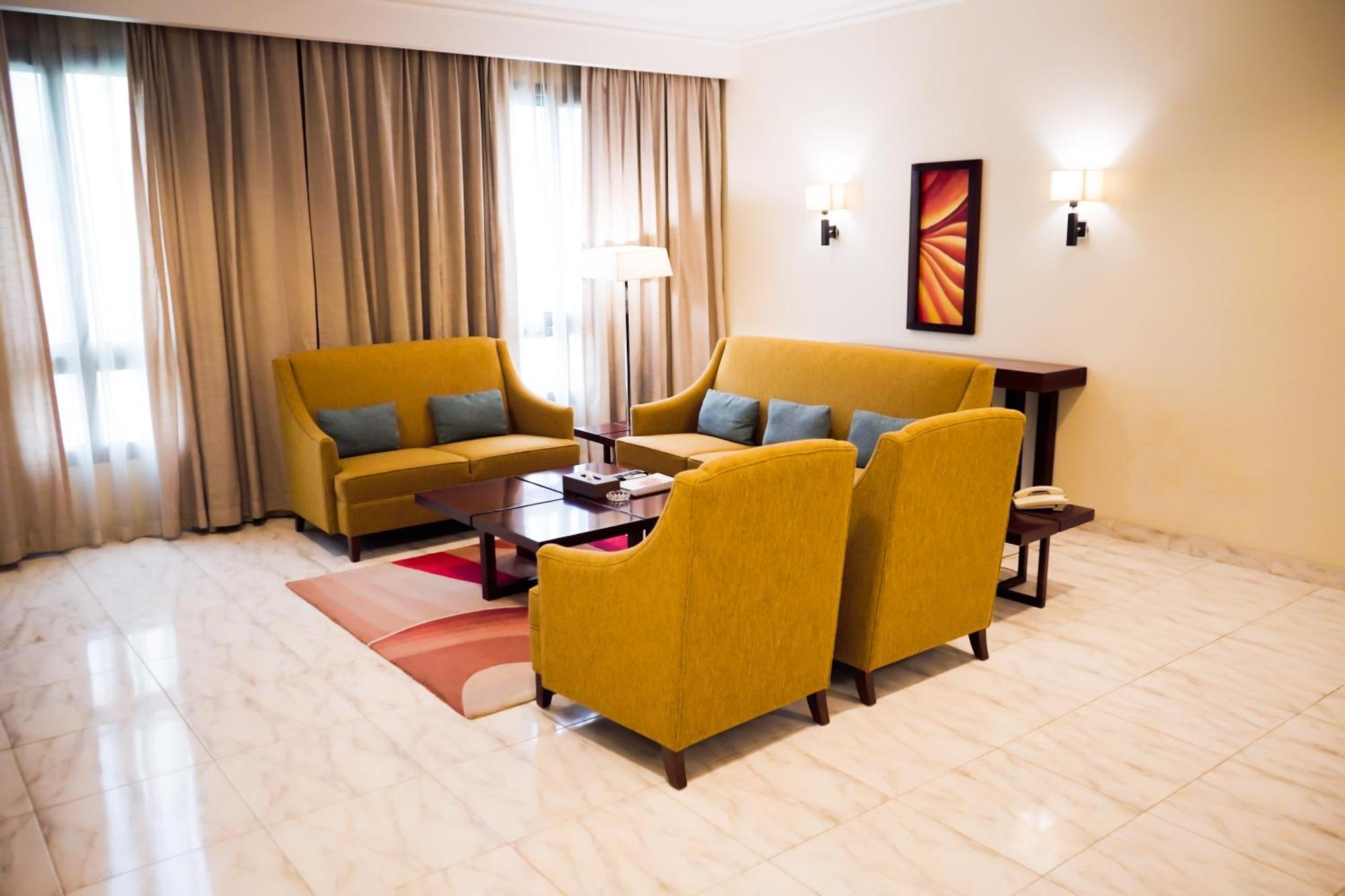 City Seasons Hotel & Suites Muscat Phòng bức ảnh