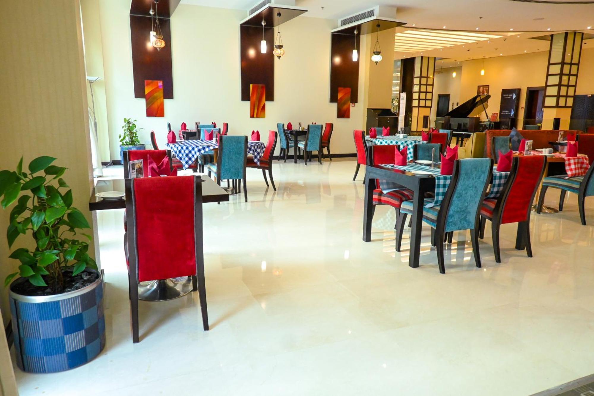 City Seasons Hotel & Suites Muscat Ngoại thất bức ảnh