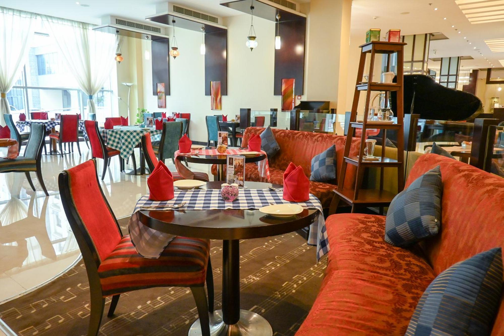 City Seasons Hotel & Suites Muscat Ngoại thất bức ảnh
