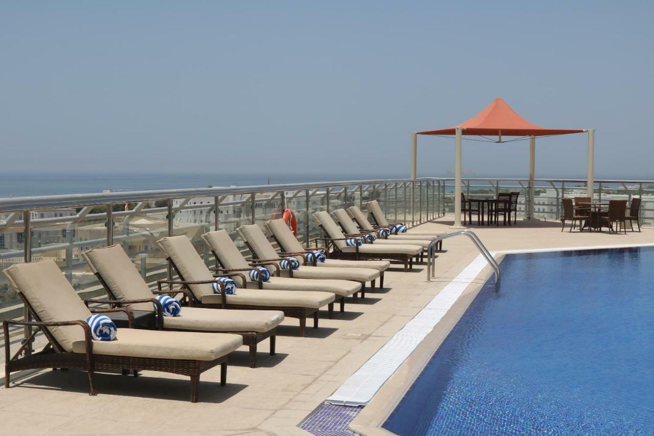 City Seasons Hotel & Suites Muscat Ngoại thất bức ảnh