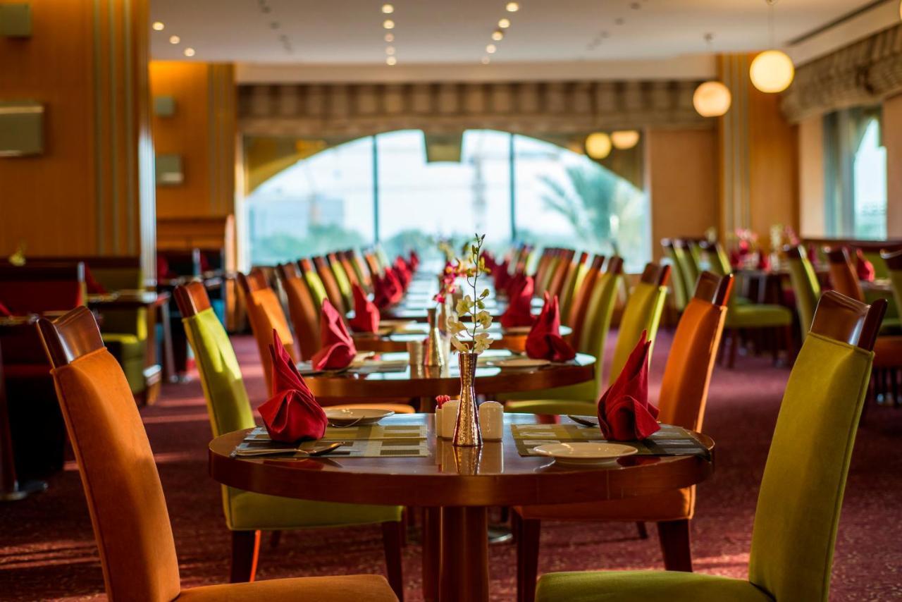 City Seasons Hotel & Suites Muscat Ngoại thất bức ảnh